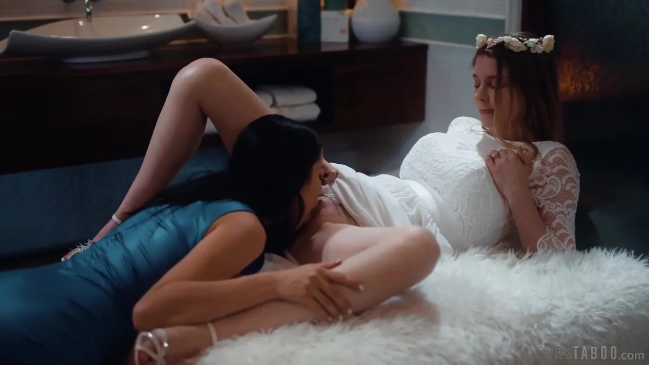 Порно видео: порно лесби свадьба
